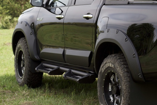 Расширители колёсных арок, вынос 50мм Toyota Hilux 2015-2018  RT-060300