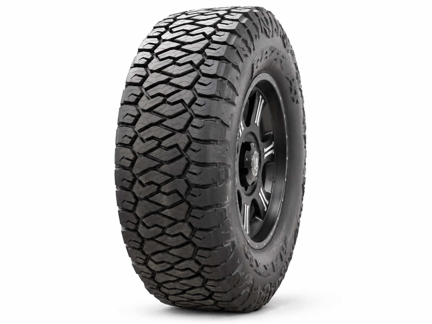 Фото покрышки: Шина Maxxis RAZR AT 245/75R16LT 120/116S ETL00068000