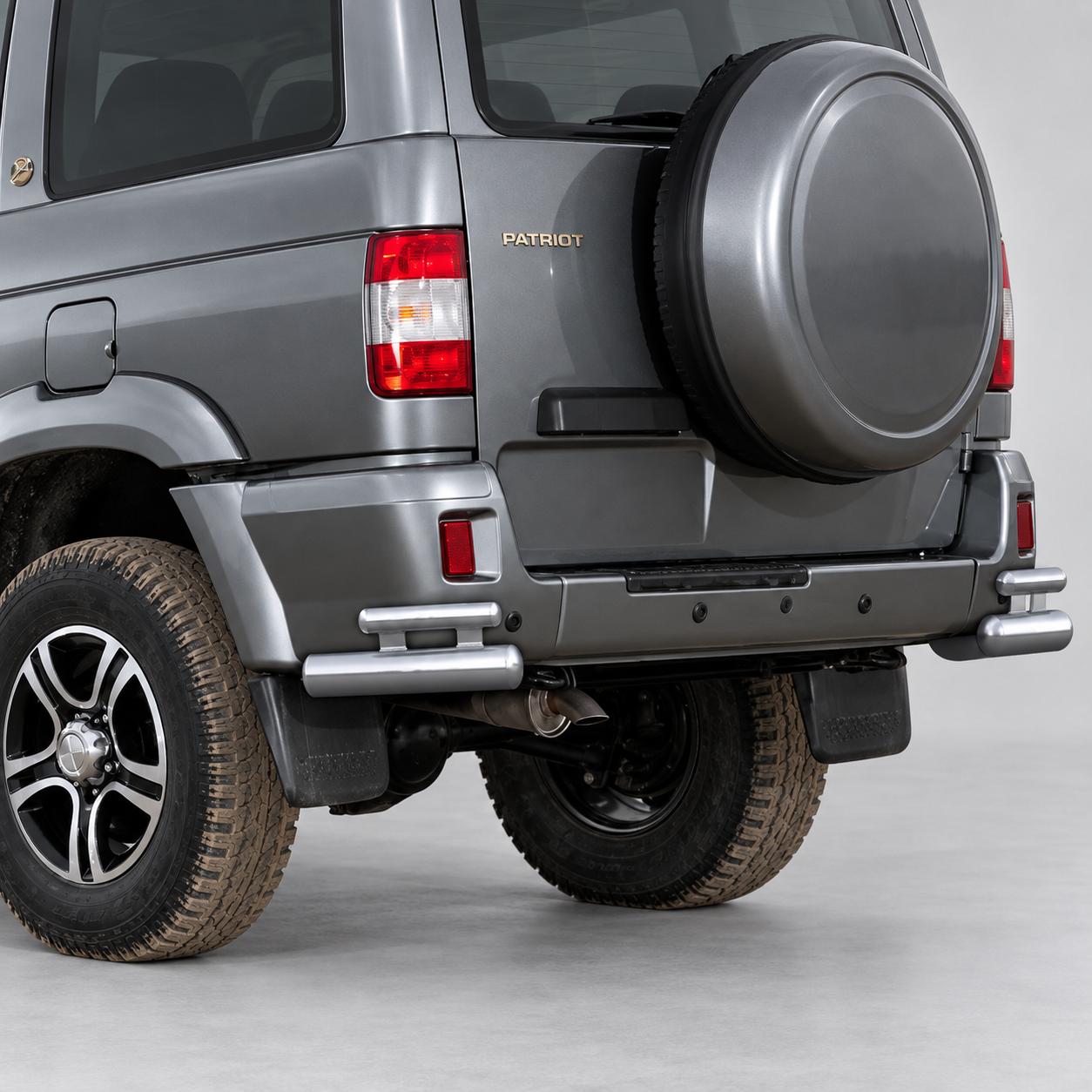 Фото для каталога: Защита заднего бампера d76+d42 уголки Rival UAZ Patriot 2005-2014 R.6301.008