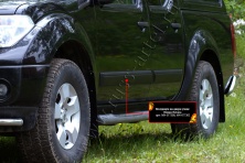 Молдинг на дверь узкий, передний правый Русская артель Nissan Navara 2005-2010  MN-077322