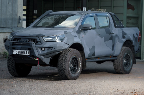 Дуга в кузов Toyota Hilux 2015+ STC-TH15-BP