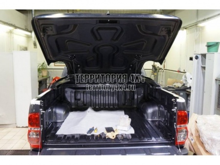 Крышка пластиковая АВС-Дизайн на Toyota Hilux (2006-2014) -173777