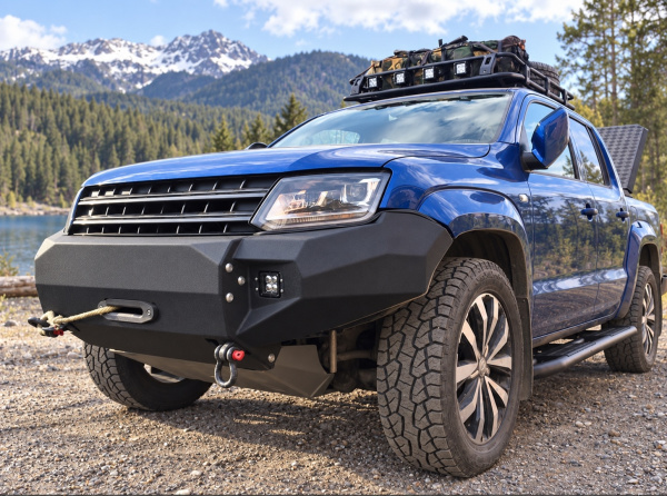 Фото изделия: Силовая защита штатных порогов без крепежа Rival Volkswagen Amarok 2016- 2D.5805.1-1 — изображение 1