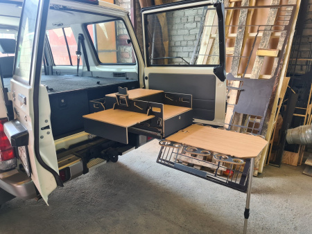 Спальник-органайзер Toyota Land Cruiser 76 коврики, кухонный модуль, люки TLC760014