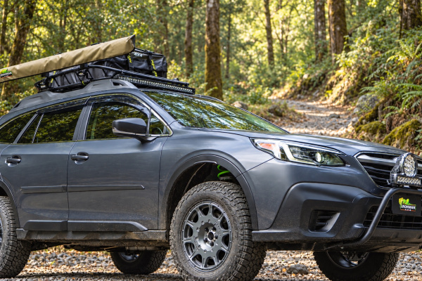 Оборудование Ironman на автомобиле: Стойка в сборе нитро-газовая для Subaru Outback 2020+ задняя +50мм Ironman 12834014GR
