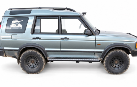 Установка на автомобиле: Пороги силовые OJ Land Rover Discovery II 05.300.01