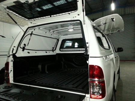 Коммерческий кунг (распашные боковые окна) SAMMITR S PLUS V2 для Toyota Hilux 2015 REVO V2COM-TOYRV-BW-218