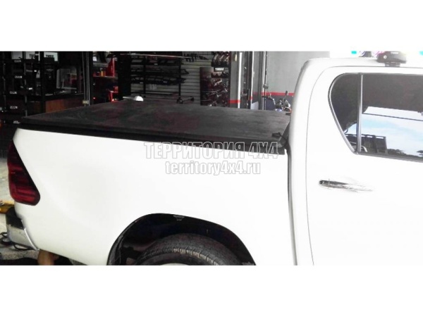 Крышка виниловая трехсекционная Winbo на Toyota Hilux Revo (2015-2019) -169173