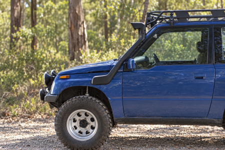 Suzuki Vitara с оборудованием Ironman — вид сбоку