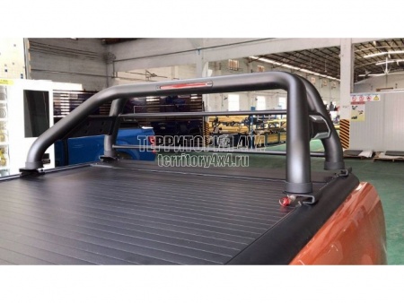 Крышка рольставни с черной дугой ROLLER LID на Toyota Hilux Revo (2015-2019) -394383