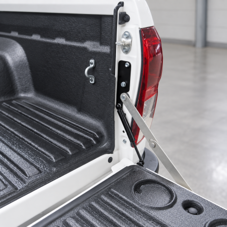 Фото изделия: Амортизатор багажника, 1 шт. Rival Toyota Hilux 2015- 2AB.ST.5706.1 — изображение 2
