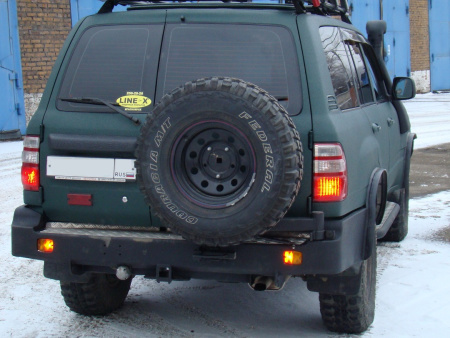 Бампер задний Toyota Land Cruiser 105 калитка справа, под ПТФ STC-TLC105-BR-C2-L2